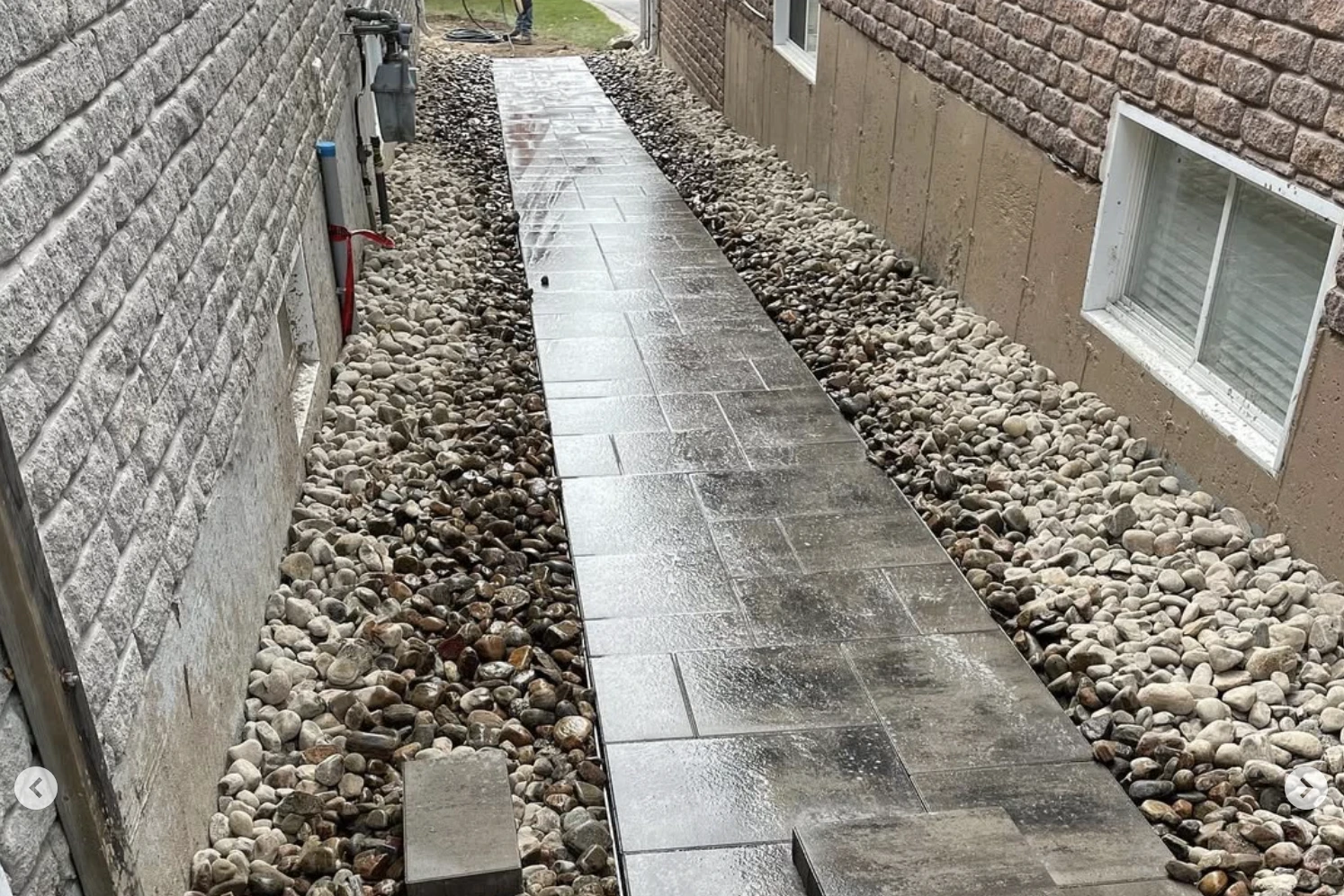 interlock walkway next to a house